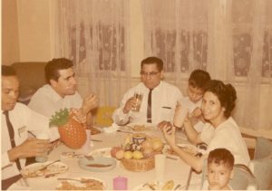 7 Elizabeth, Ruben, Tomas, Ruben Jr., y Ephraim